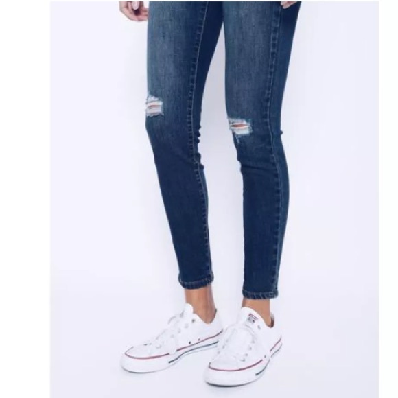 SOLD OUT - Picture 6 of 7